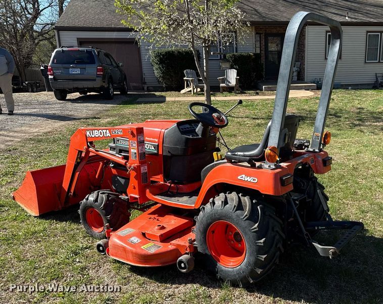 image for item DY8019 Kubota BX2200D MFWD tractor