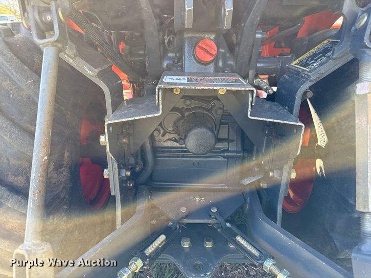 image for item DY8019 Kubota BX2200D MFWD tractor