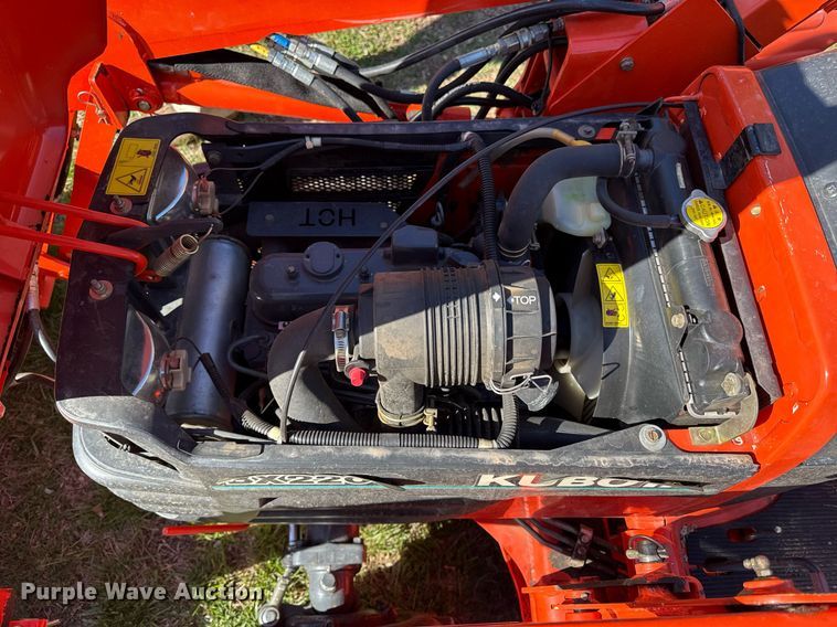 image for item DY8019 Kubota BX2200D MFWD tractor