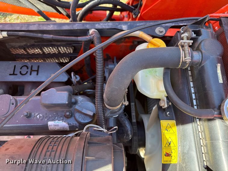 image for item DY8019 Kubota BX2200D MFWD tractor