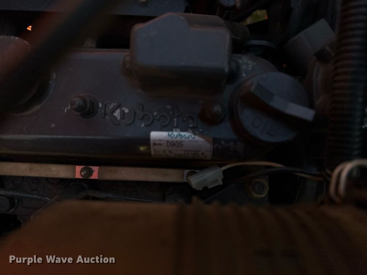 image for item DY8019 Kubota BX2200D MFWD tractor