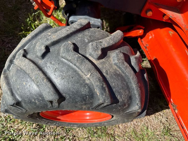 image for item DY8019 Kubota BX2200D MFWD tractor