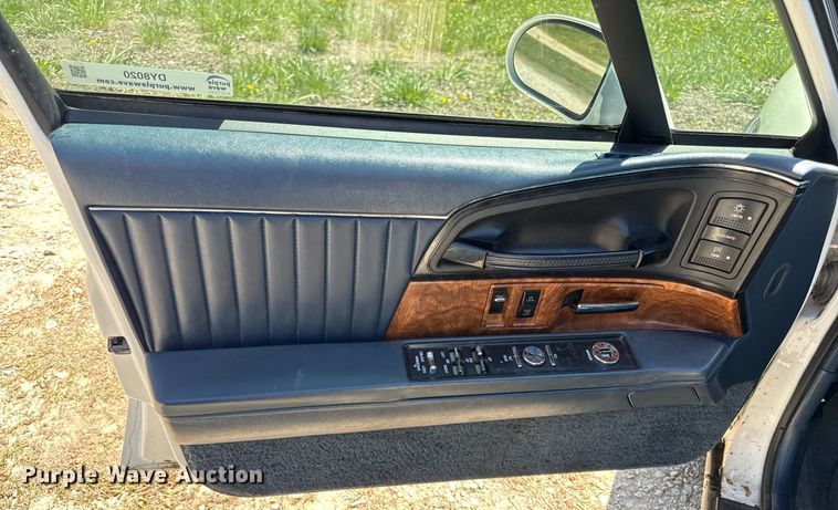 image for item DY8020 1992 Buick Park Avenue 