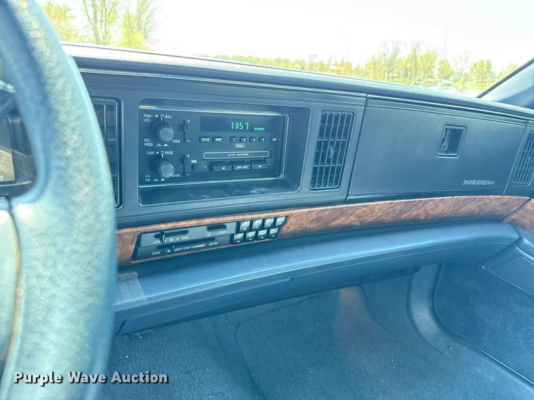 image for item DY8020 1992 Buick Park Avenue 