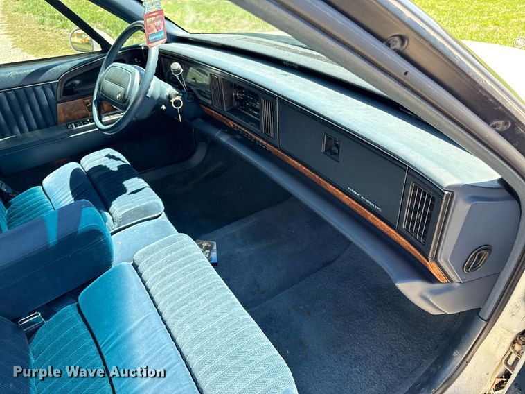 image for item DY8020 1992 Buick Park Avenue 