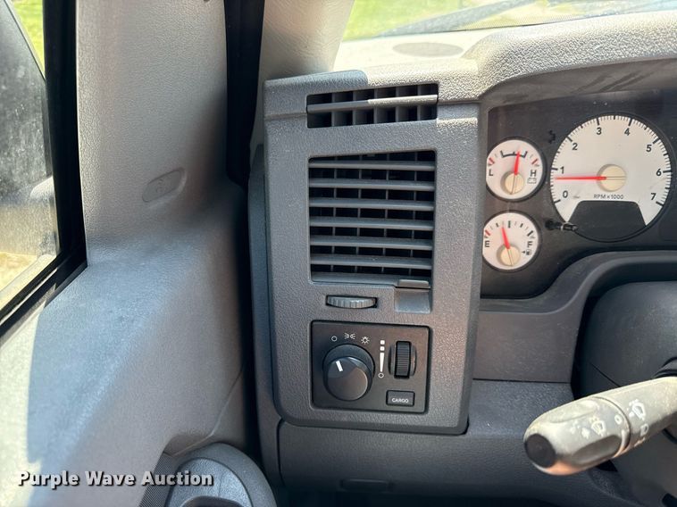 image for item DY8023 2006 Dodge Ram 1500 pickup truck