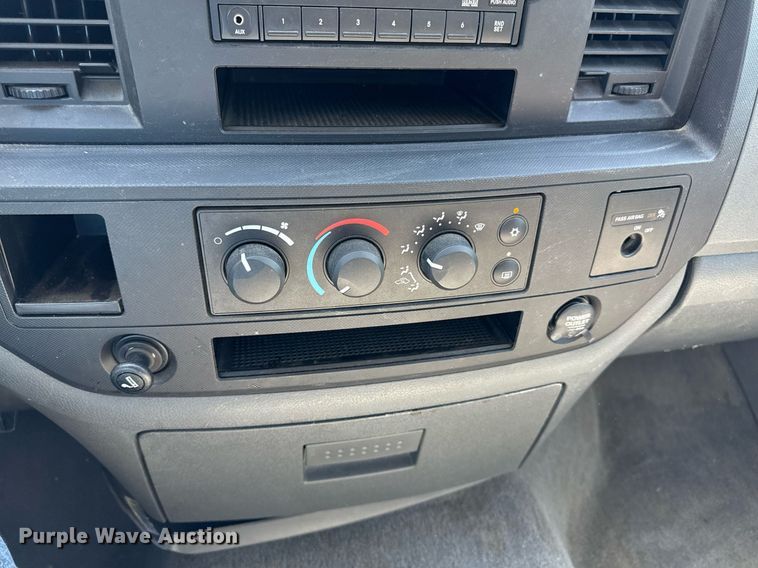 image for item DY8023 2006 Dodge Ram 1500 pickup truck