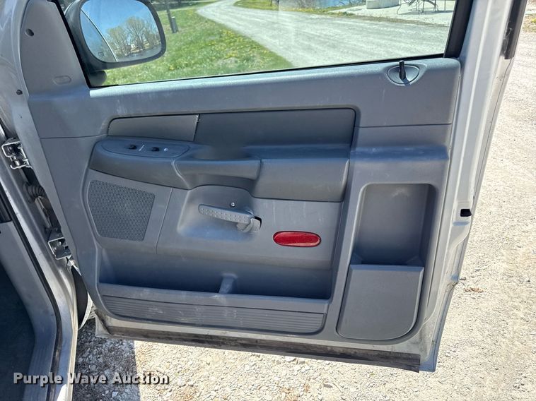 image for item DY8023 2006 Dodge Ram 1500 pickup truck