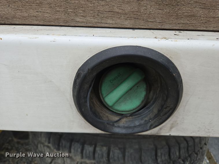 image for item EC0911 2018 Chevrolet Silverado 3500HD Crew Cab flatbed pickup truck