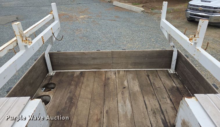 image for item EC0911 2018 Chevrolet Silverado 3500HD Crew Cab flatbed pickup truck