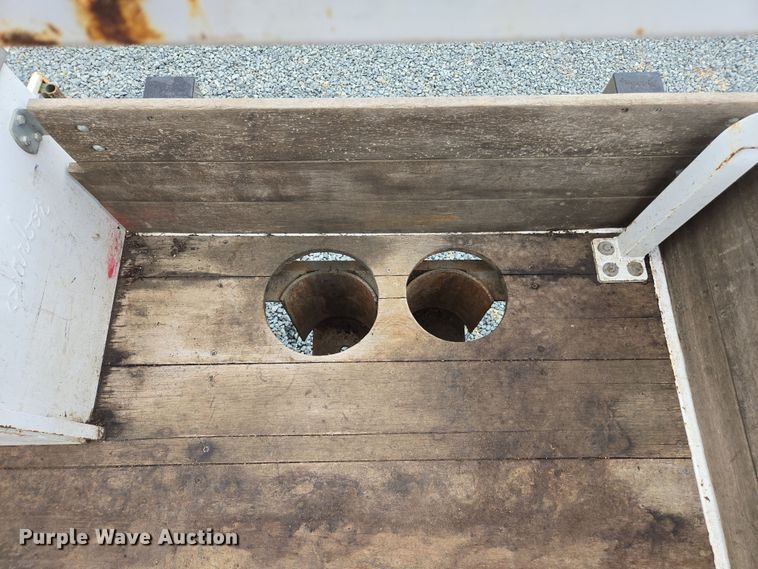 image for item EC0911 2018 Chevrolet Silverado 3500HD Crew Cab flatbed pickup truck