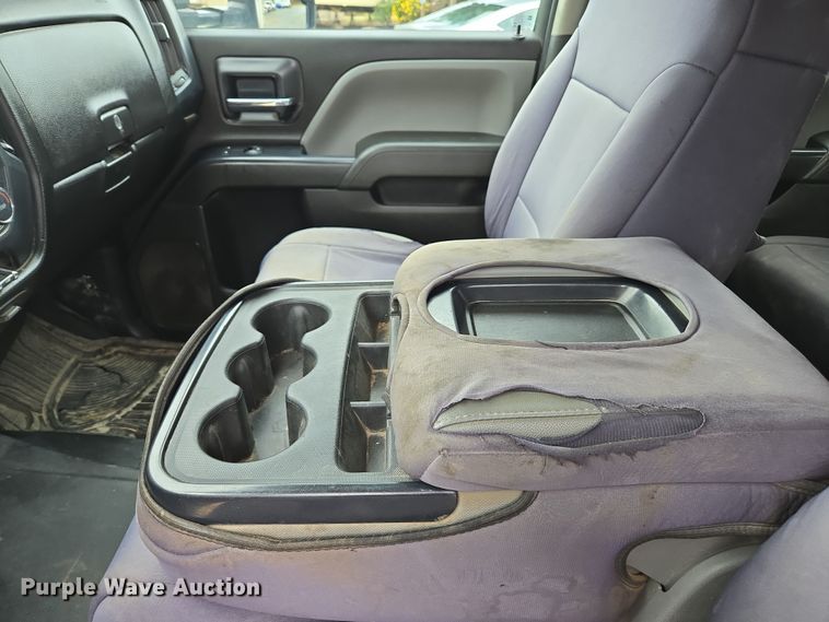 image for item EC0911 2018 Chevrolet Silverado 3500HD Crew Cab flatbed pickup truck