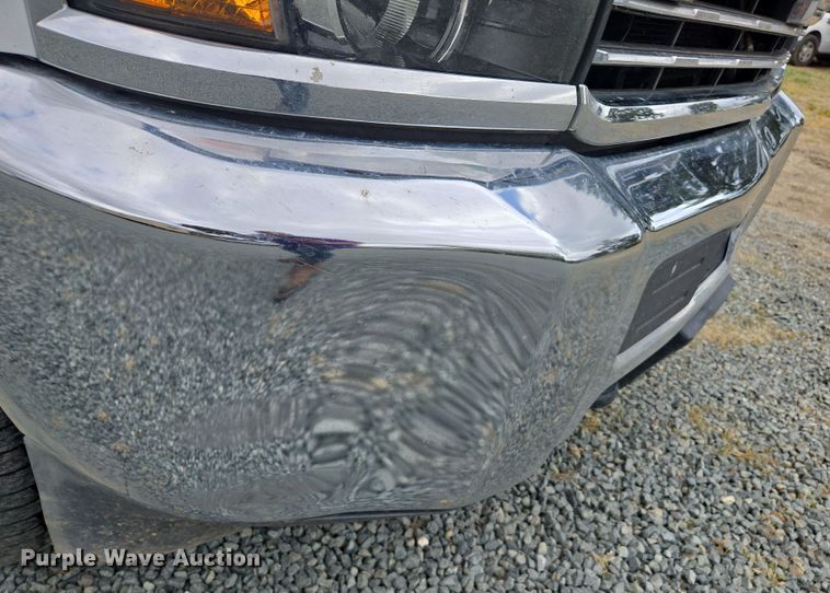 image for item EC0912 2018 Chevrolet Silverado 3500HD Double Cab flatbed pickup truck