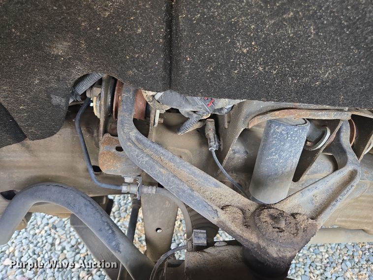 image for item EC0912 2018 Chevrolet Silverado 3500HD Double Cab flatbed pickup truck