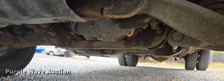 image for item EC0912 2018 Chevrolet Silverado 3500HD Double Cab flatbed pickup truck