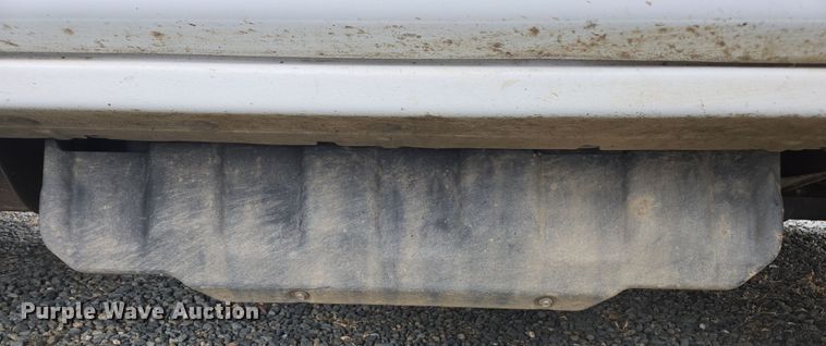 image for item EC0912 2018 Chevrolet Silverado 3500HD Double Cab flatbed pickup truck