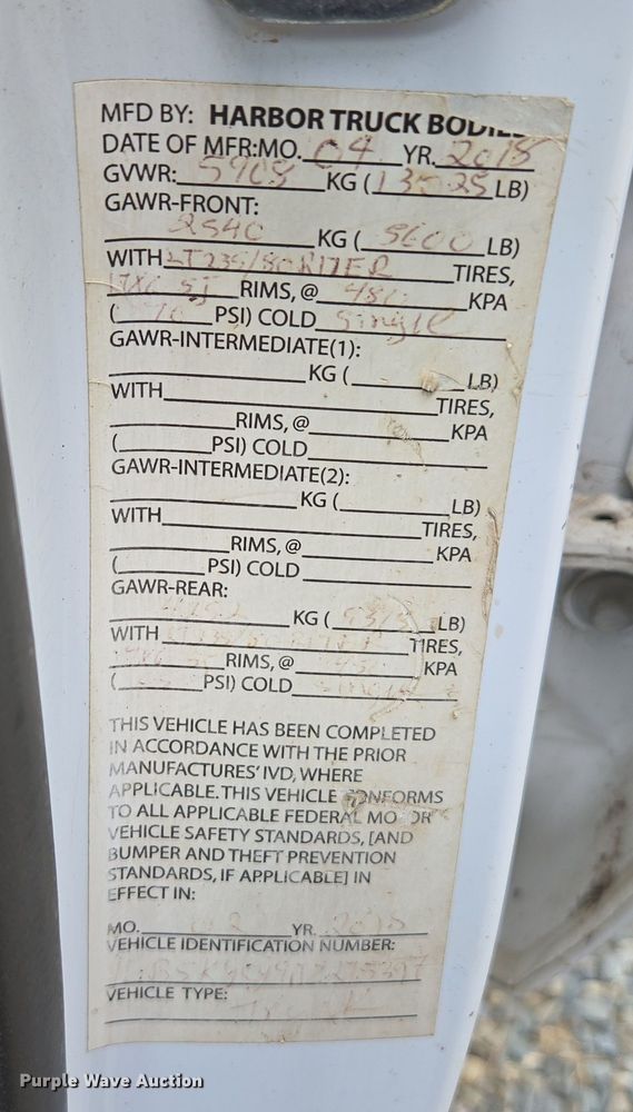 image for item EC0912 2018 Chevrolet Silverado 3500HD Double Cab flatbed pickup truck