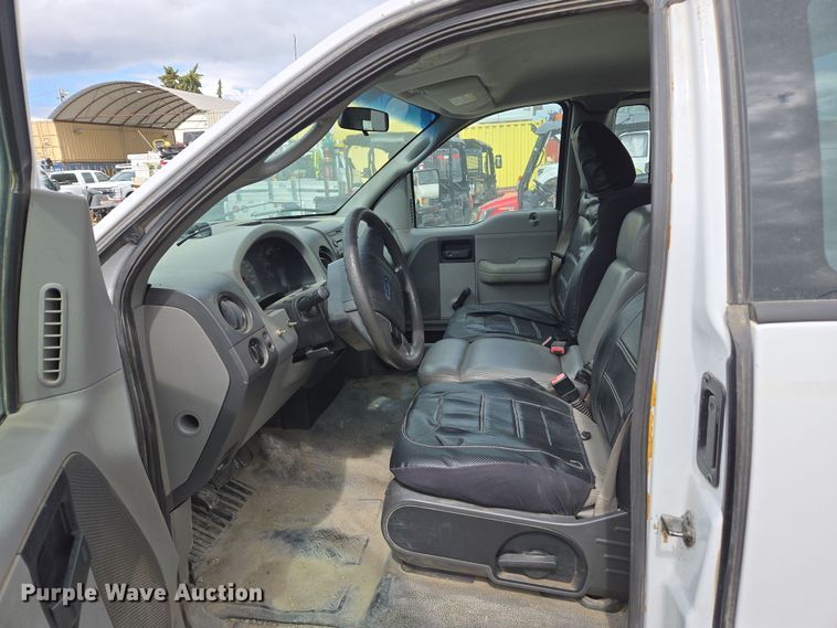 image for item EC0913 2006 Ford F150 pickup truck