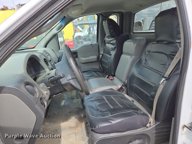 image for item EC0913 2006 Ford F150 pickup truck