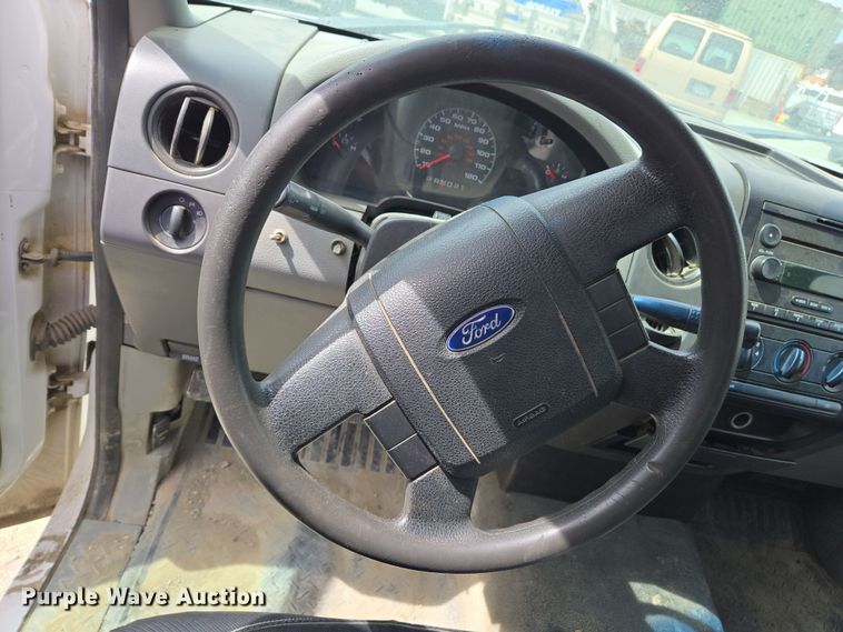 image for item EC0913 2006 Ford F150 pickup truck