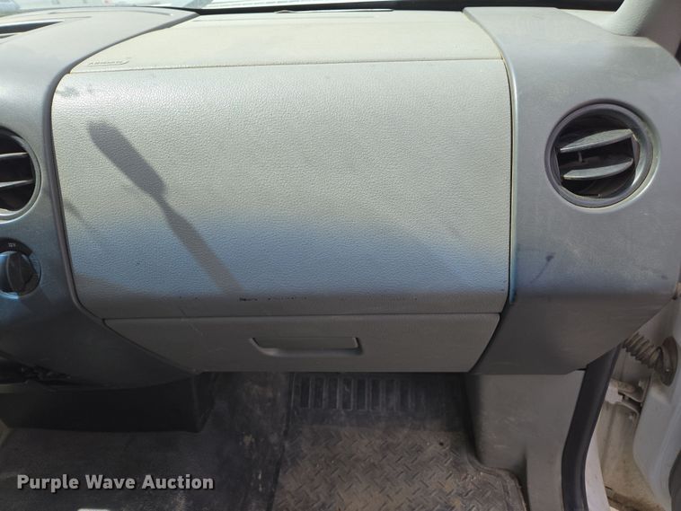 image for item EC0913 2006 Ford F150 pickup truck