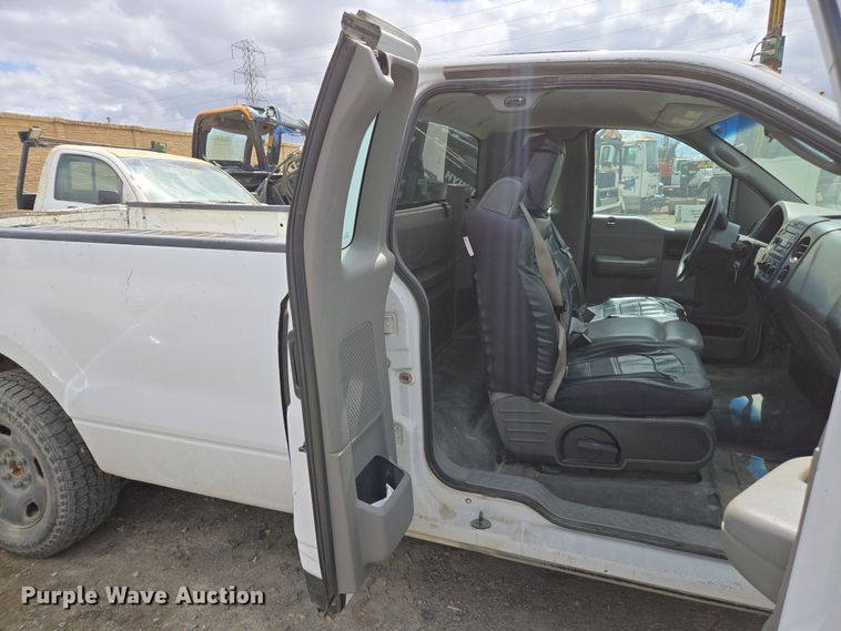 image for item EC0913 2006 Ford F150 pickup truck