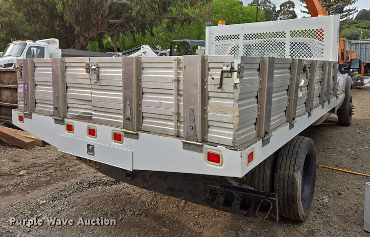 image for item EC0919 2012 Ford F550 Crew Cab flatbed truck