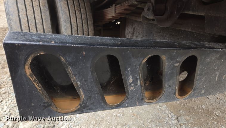 image for item EC0919 2012 Ford F550 Crew Cab flatbed truck