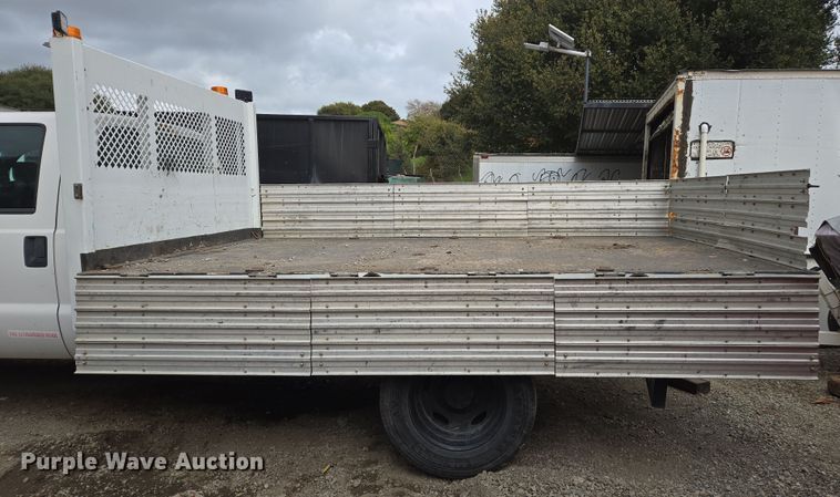 image for item EC0919 2012 Ford F550 Crew Cab flatbed truck