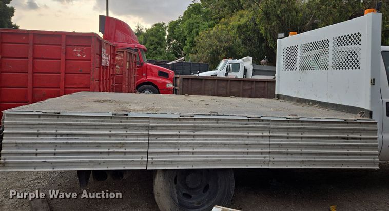 image for item EC0919 2012 Ford F550 Crew Cab flatbed truck