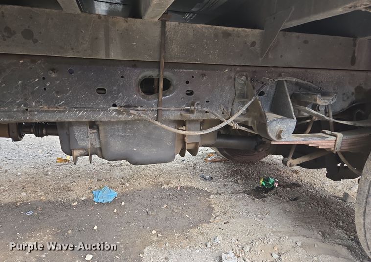 image for item EC0919 2012 Ford F550 Crew Cab flatbed truck