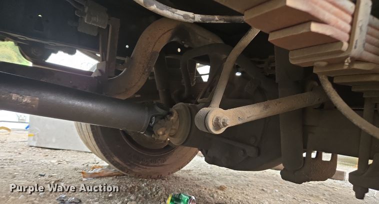 image for item EC0919 2012 Ford F550 Crew Cab flatbed truck