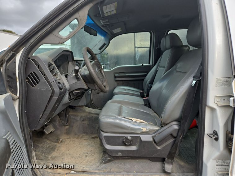 image for item EC0919 2012 Ford F550 Crew Cab flatbed truck