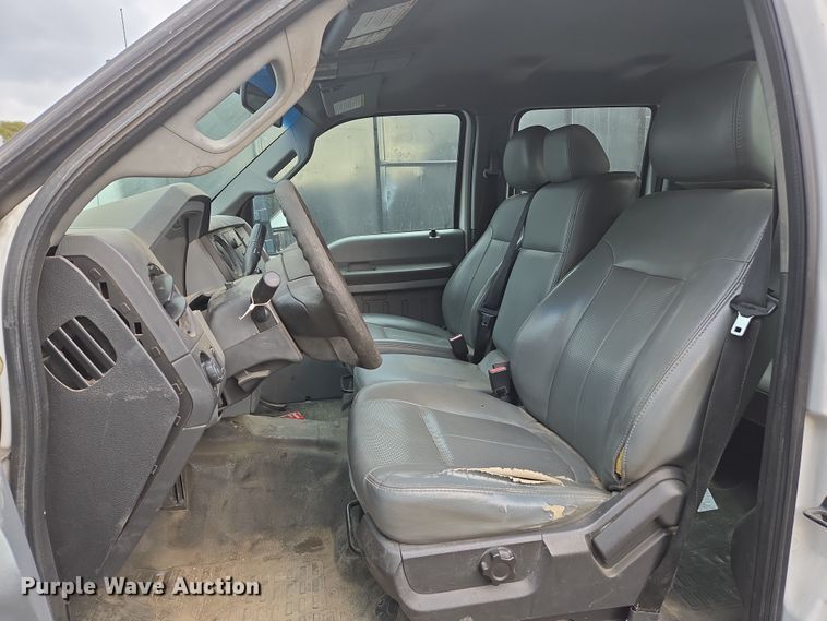 image for item EC0919 2012 Ford F550 Crew Cab flatbed truck