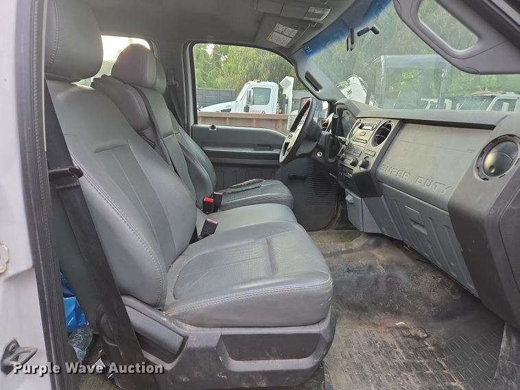 image for item EC0919 2012 Ford F550 Crew Cab flatbed truck