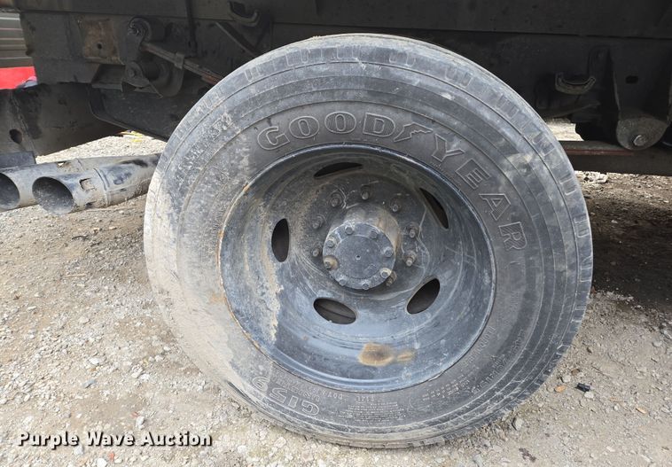 image for item EC0919 2012 Ford F550 Crew Cab flatbed truck