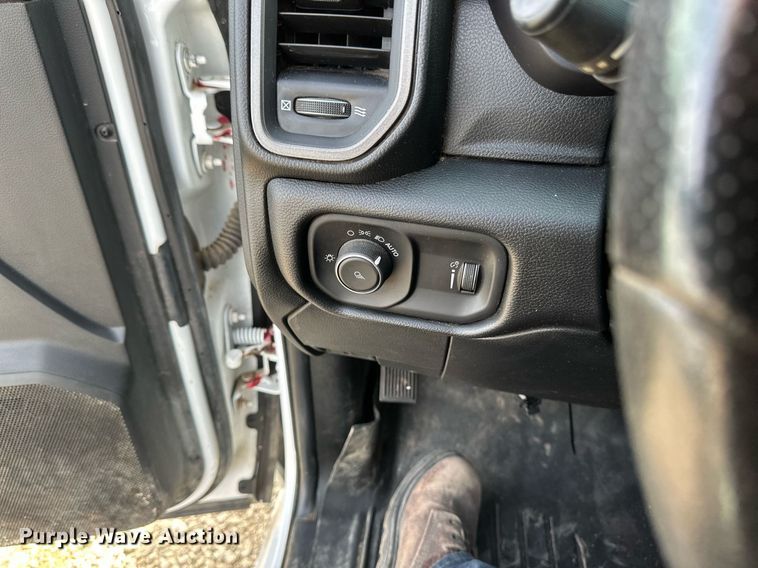 image for item EC2376 2022 Dodge Ram 2500  Crew Cab pickup truck