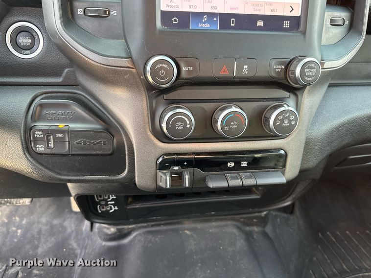 image for item EC2376 2022 Dodge Ram 2500  Crew Cab pickup truck