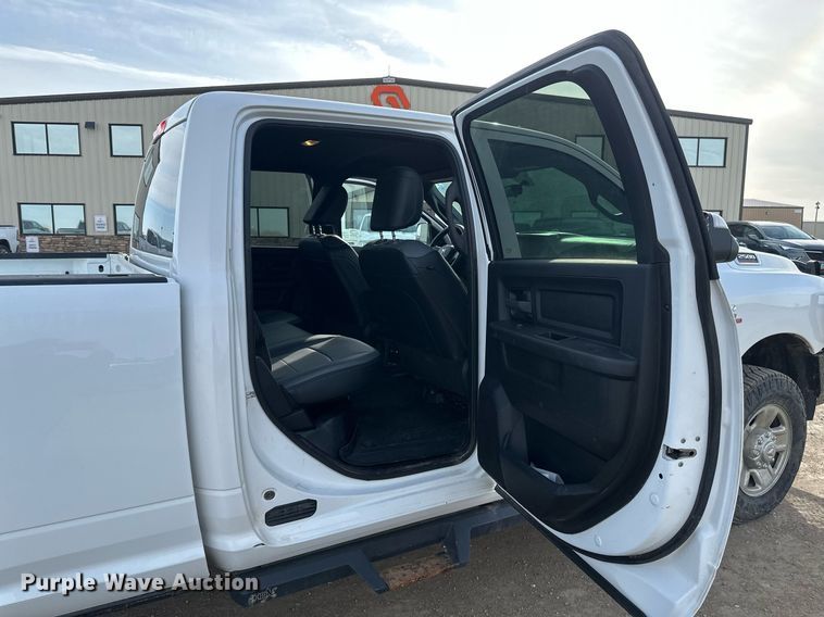 image for item EC2376 2022 Dodge Ram 2500  Crew Cab pickup truck