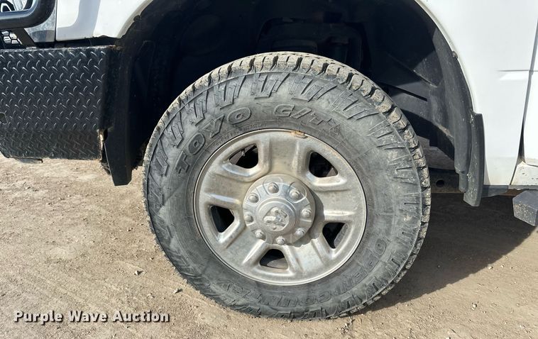 image for item EC2376 2022 Dodge Ram 2500  Crew Cab pickup truck