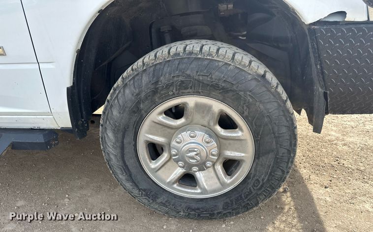 image for item EC2376 2022 Dodge Ram 2500  Crew Cab pickup truck