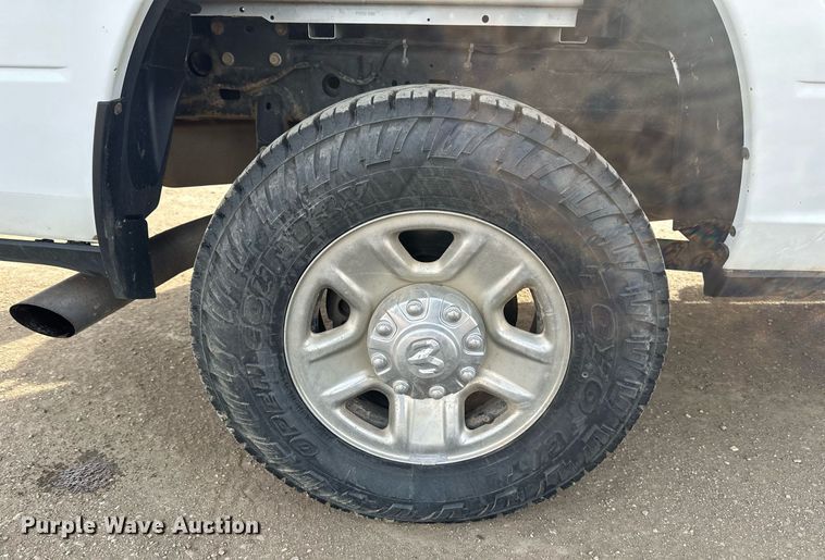 image for item EC2376 2022 Dodge Ram 2500  Crew Cab pickup truck