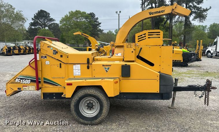 image for item EC3527 2016 Vermeer BC1500 wood chipper