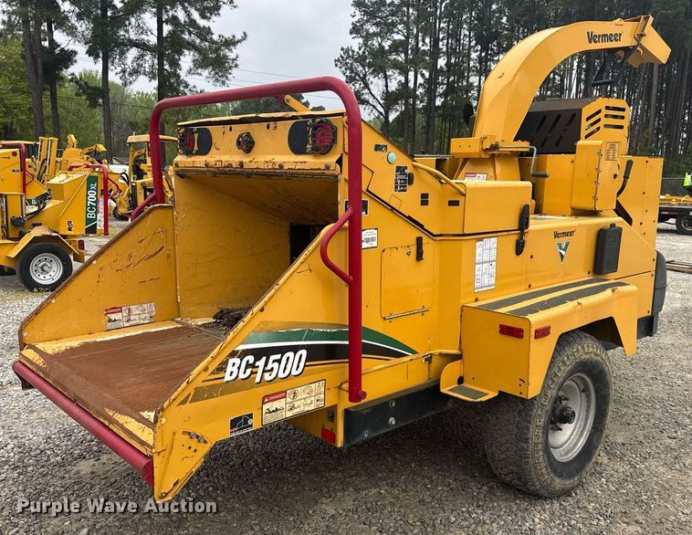 image for item EC3527 2016 Vermeer BC1500 wood chipper