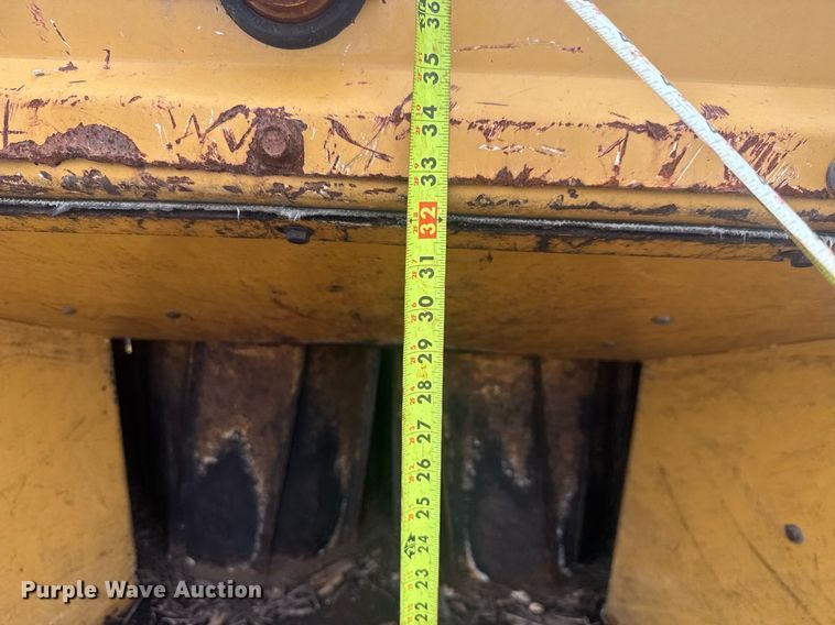 image for item EC3527 2016 Vermeer BC1500 wood chipper