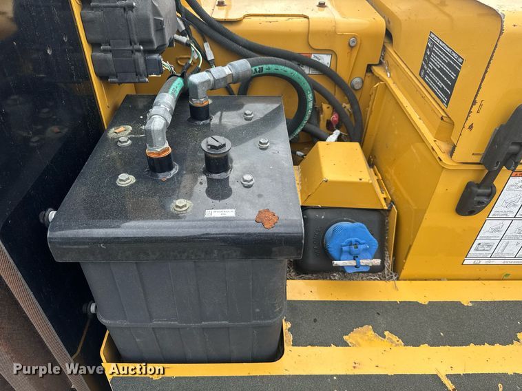 image for item EC3527 2016 Vermeer BC1500 wood chipper