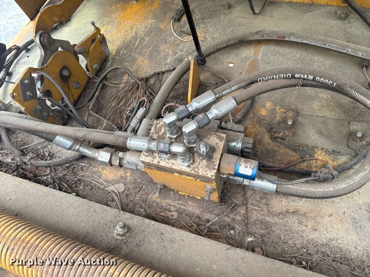 image for item EC3527 2016 Vermeer BC1500 wood chipper