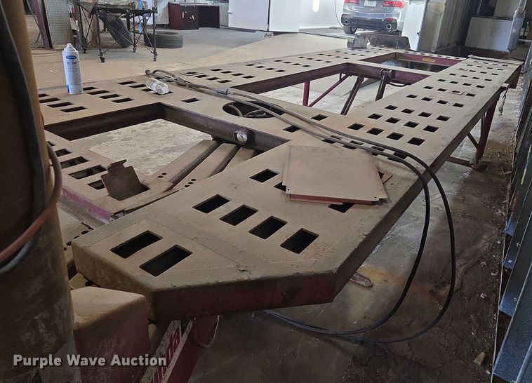 image for item EF2980 Chief EZ-Liner frame straightener