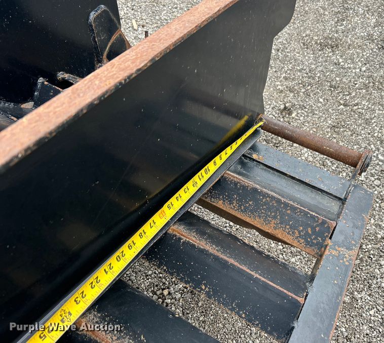 image for item EG1511 2017 MB Machine  equipment trailer