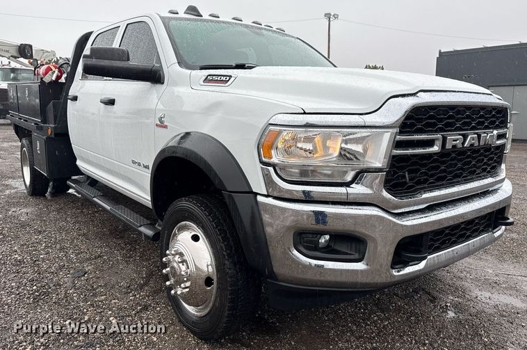 image for item EG2511 2019 Dodge Ram 5500 Crew Cab flatbed truck